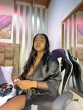 Snapshot of amara_queen_ chatting on May 2026 11:38:01 AM amara queen online show from May 2026 11:38:01 AM