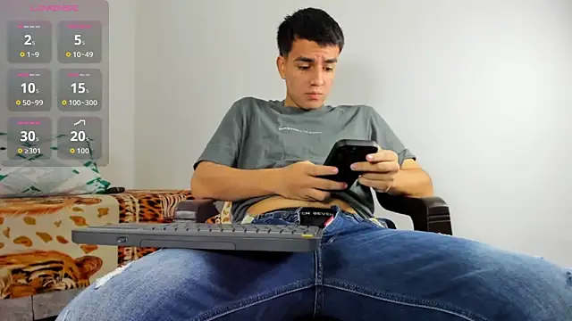 david hot08 online show from February 2026 03:27:02 AM