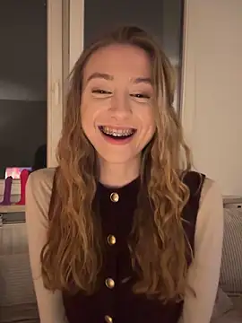 romyxxs online show from February 2026 10:26:01 PM