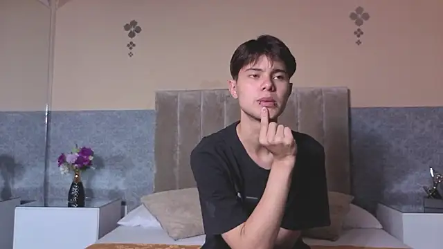 Derek Sinn online show from February 2026 07:54:02 PM