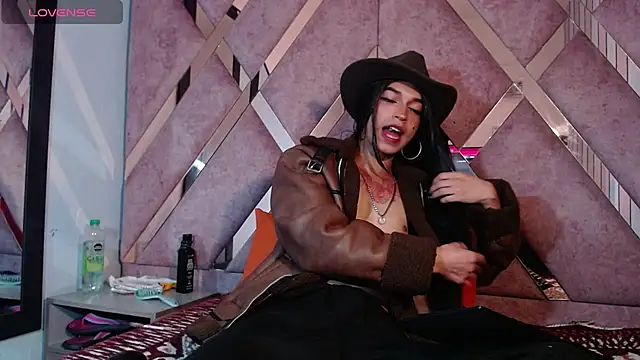 Snapshot of MeghanQueen__ chatting on February 2026 05:17:02 AM MeghanQueen online show from February 2026 05:17:02 AM