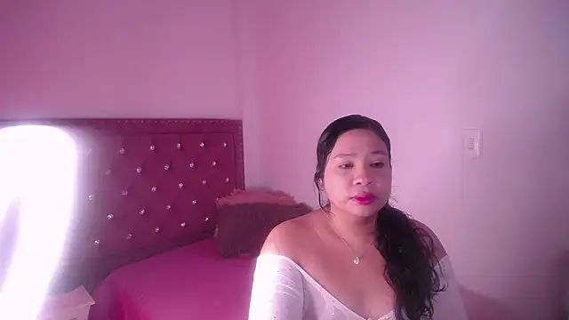 Snapshot of miafuegolatino chatting on June 2026 03:05:02 AM miafuegolatino online show from June 2026 03:05:02 AM