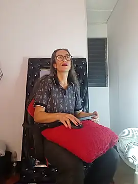 laurasofia45 online show from February 2026 07:07:01 PM