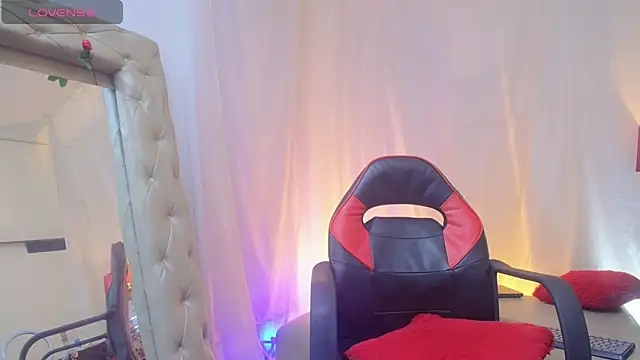 laurasofia45 online show from July 2026 03:14:01 AM