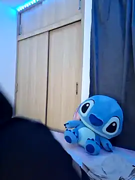 Snapshot of Amira-sultan chatting on February 2026 04:41:01 PM Amira-sultan online show from February 2026 04:41:01 PM