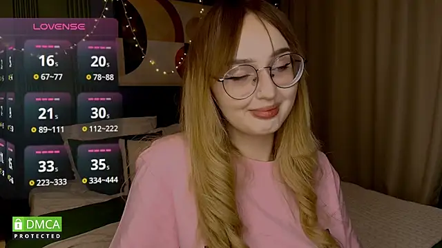 AdeLuna online show from February 2026 09:18:02 PM