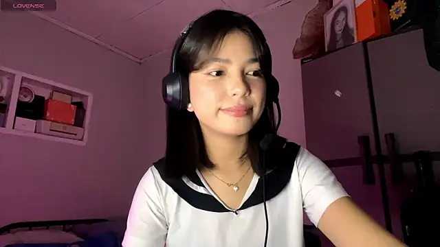 Snapshot of ConstancePorrini chatting on February 2026 03:28:01 PM ConstancePorrini online show from February 2026 03:28:01 PM