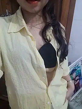 NinaKey online show from February 2026 05:33:01 PM