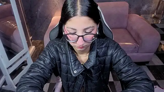 Sophie jones b online show from February 2026 12:50:01 PM