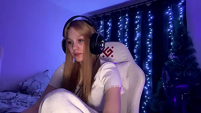 Snapshot of axin_burnell chatting on February 2026 05:53:02 PM axin burnell online show from February 2026 05:53:02 PM