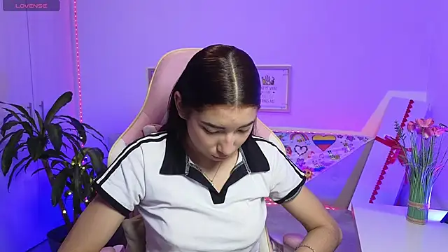 Snapshot of Sofiagomez777 chatting on February 2026 01:06:01 AM Sofiagomez777 online show from February 2026 01:06:01 AM