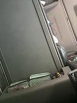 Kayzaddictionz online show from February 2026 02:43:02 PM