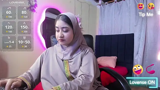 SamiraAwada online show from March 2026 12:27:01 PM