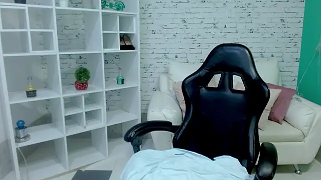 mariana blondee online show from February 2026 11:16:01 AM