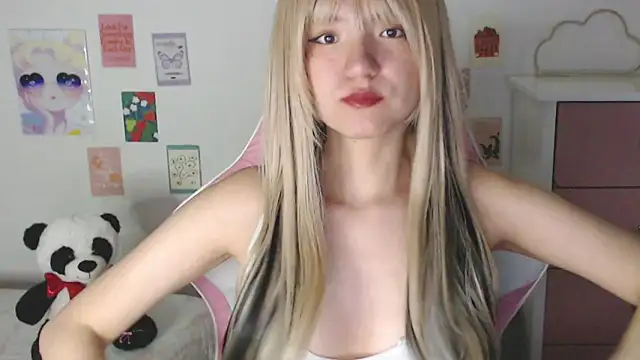 SweetSkyy  online show from March 2026 10:37:01 PM