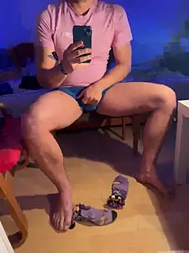 heytherez online show from April 2026 10:40:02 PM