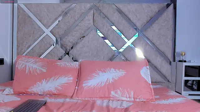 Softeden  online show from April 2026 06:12:01 PM