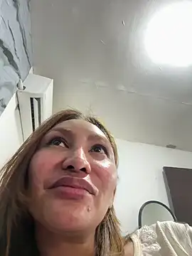 Rhieanne online show from April 2026 06:47:01 AM