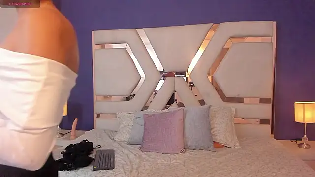 Sara Evaanns online show from February 2026 02:34:01 PM