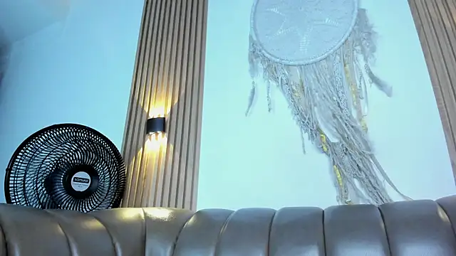 Salma Haleem online show from April 2026 01:42:02 AM