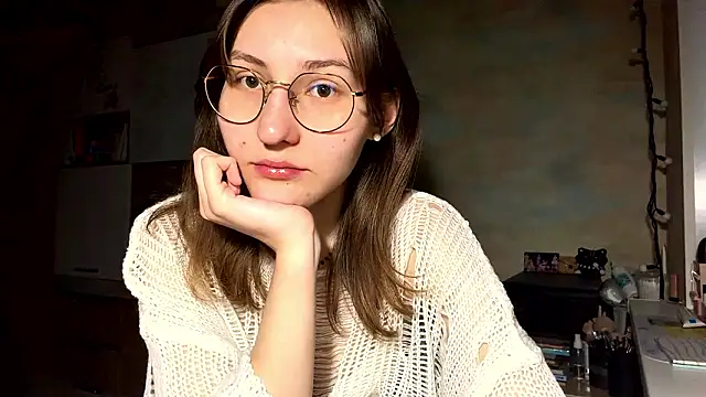 Miaaa Moon online show from February 2026 04:33:01 PM