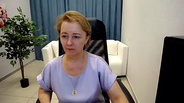 MONA W online show from June 2026 11:05:01 AM