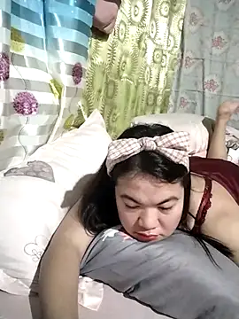 Zyramae 25 online show from February 2026 07:32:02 PM