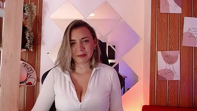 Snapshot of milfsecret69 chatting on July 2026 10:44:01 AM milfsecret69 online show from July 2026 10:44:01 AM