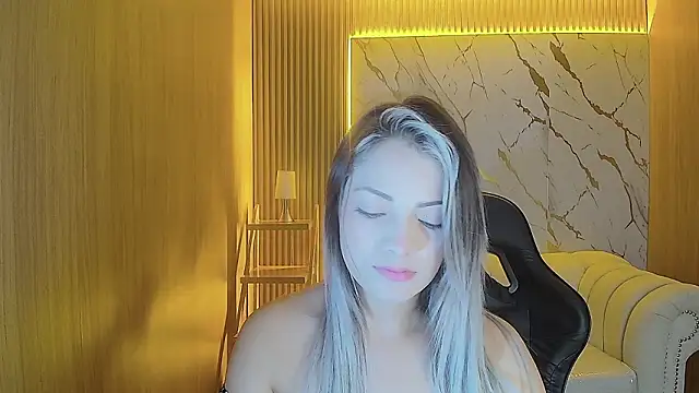 Snapshot of sofia_nova_tf chatting on February 2026 01:37:02 PM sofia nova tf online show from February 2026 01:37:02 PM