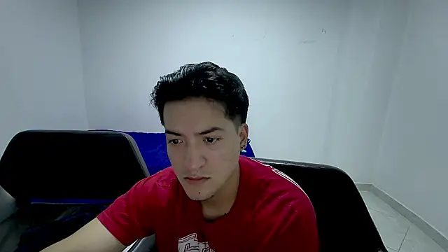 Snapshot of RoseSinsDonViktor chatting on February 2026 11:15:01 AM RoseSinsDonViktor online show from February 2026 11:15:01 AM