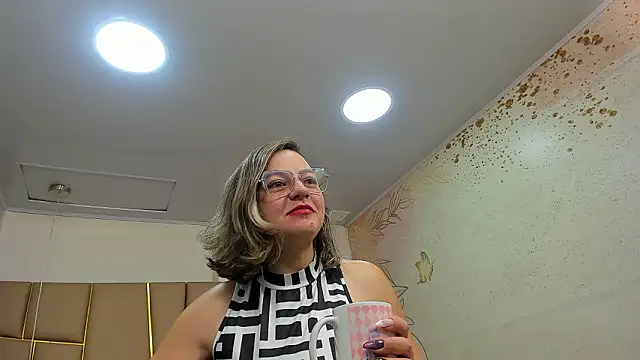 Snapshot of ArianaSommers chatting on February 2026 11:42:02 AM ArianaSommers online show from February 2026 11:42:02 AM