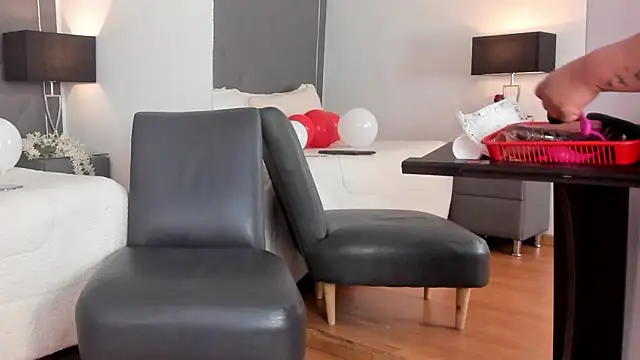 Oliviia williams online show from February 2026 11:28:02 AM