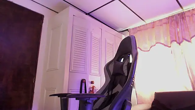 D3v1L88 online show from April 2026 06:30:02 PM