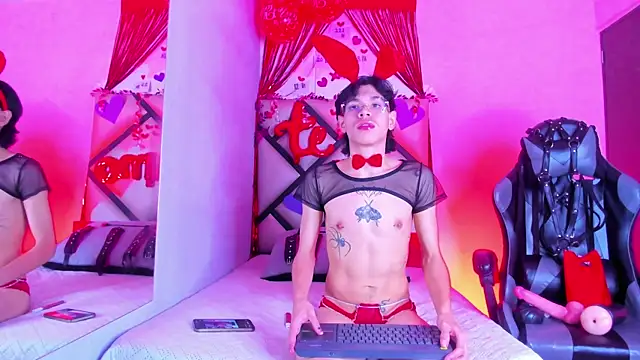 Snapshot of Bennet-Gray chatting on February 2026 05:04:01 AM Bennet-Gray online show from February 2026 05:04:01 AM