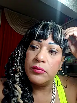 Snapshot of SabrinaColin chatting on February 2026 01:16:02 PM SabrinaColin online show from February 2026 01:16:02 PM