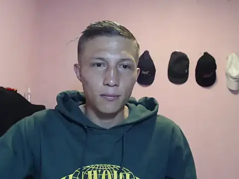 Snapshot of Cronos_Hot_8 chatting on February 2026 06:24:01 AM Cronos Hot 8 online show from February 2026 06:24:01 AM