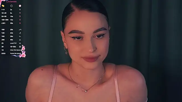 ZofiaSoshnik online show from April 2026 07:39:02 AM