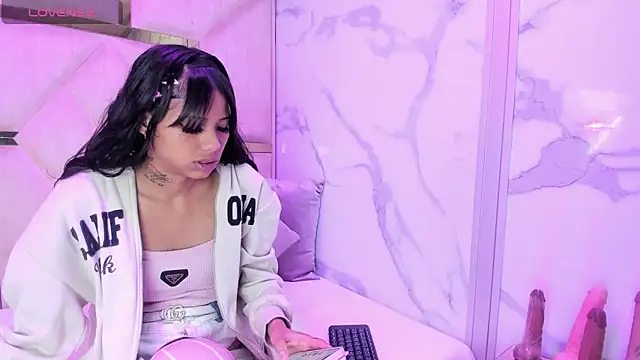 Snapshot of KendallArdent chatting on February 2026 02:50:02 PM KendallArdent online show from February 2026 02:50:02 PM