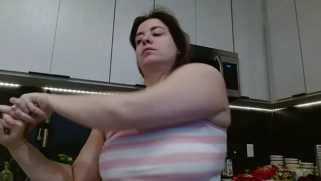 HazelSkyesChat online show from February 2026 05:31:01 PM