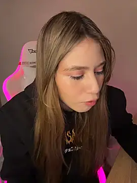 Snapshot of romyamo chatting on April 2026 03:06:01 AM romyamo online show from April 2026 03:06:01 AM