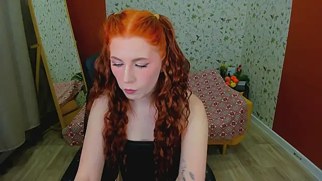 Snapshot of MiraBoom chatting on February 2026 09:44:02 PM MiraBoom online show from February 2026 09:44:02 PM