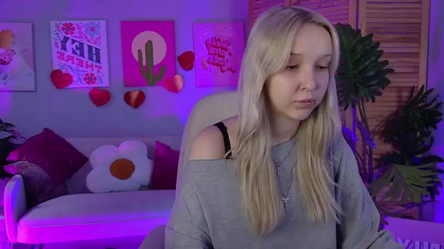 MaoqiBeverly online show from April 2026 08:04:02 AM