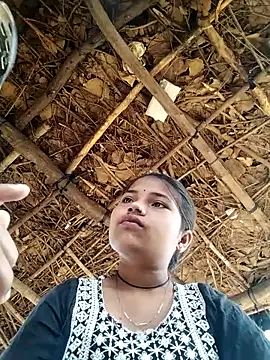 Snapshot of Nisha_011 chatting on February 2026 04:12:02 AM Nisha 011 online show from February 2026 04:12:02 AM