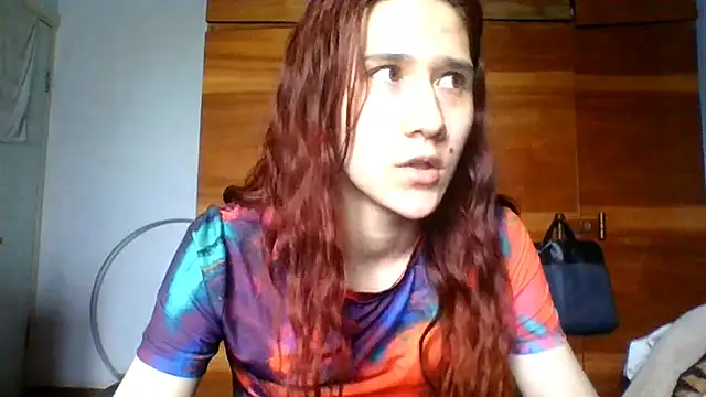 Snapshot of NickiKisinger chatting on June 2026 07:13:01 AM NickiKisinger online show from June 2026 07:13:01 AM