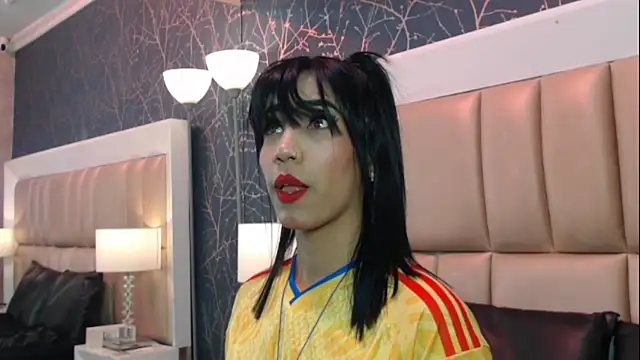 MiaKarsson online show from June 2026 07:42:01 PM