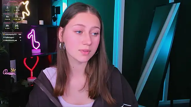 arianaa cat online show from April 2026 07:22:02 PM