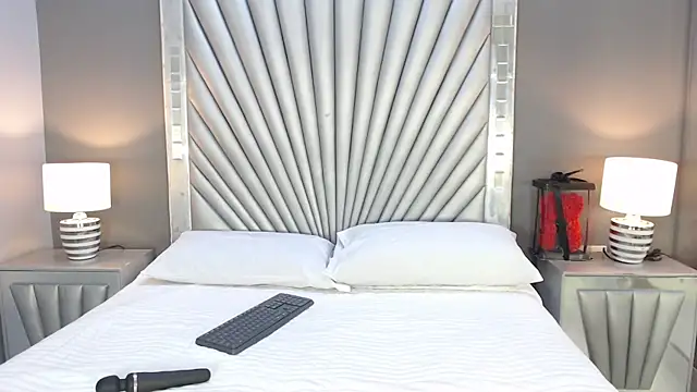 KiaraEverly online show from February 2026 11:59:01 AM