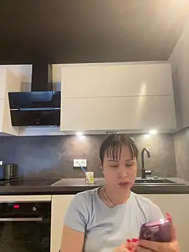 Snapshot of Just-Lilly chatting on June 2026 06:02:01 PM Just-Lilly online show from June 2026 06:02:01 PM