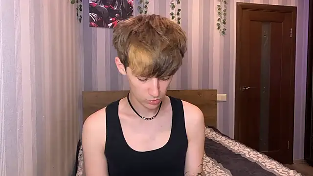 Snapshot of Sweet_Dude chatting on July 2026 08:13:02 PM Sweet Dude online show from July 2026 08:13:02 PM