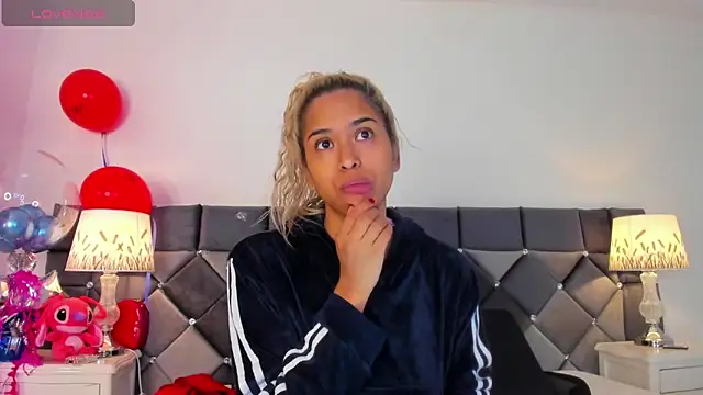 Snapshot of _Giorgiina_ chatting on February 2026 12:24:01 PM Giorgiina online show from February 2026 12:24:01 PM